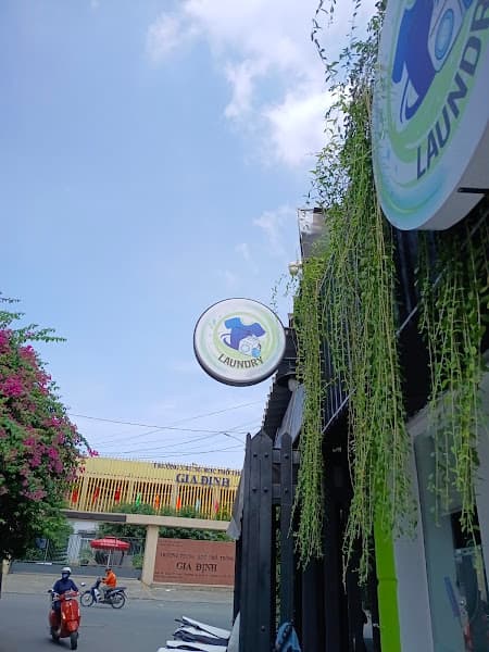 Hình ảnh UNCLE 3 LAUNDRY - 4