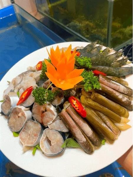 Hình ảnh NGOAN HẢI SẢN RESTAURANT - 3