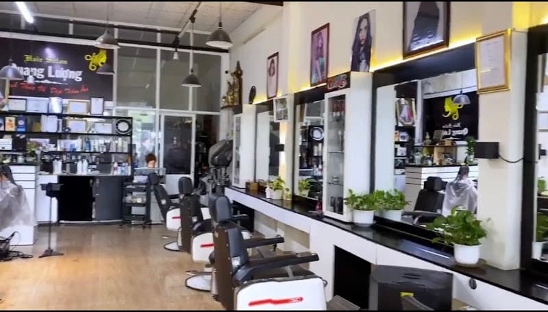 Hình ảnh Tiệm Tóc Salon & Academy Quang Lượng - 4