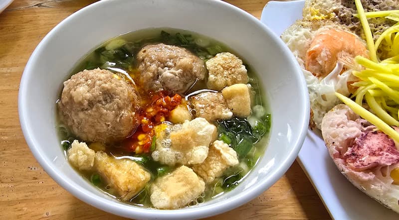 Hình ảnh Bánh Căn Út Năm - 2