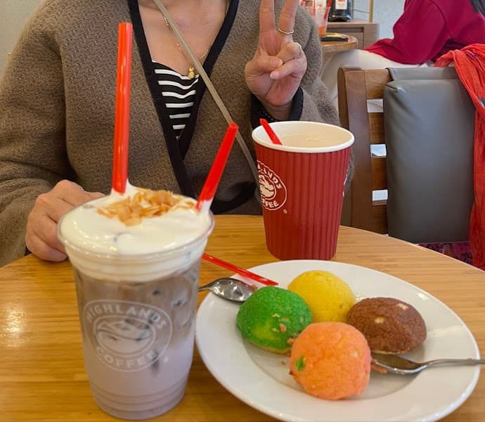 Hình ảnh Highlands Coffee Hoàng Văn Thụ - 3