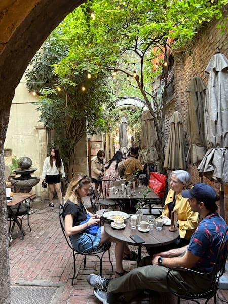 Hình ảnh Xofa Café & Bistro - 4