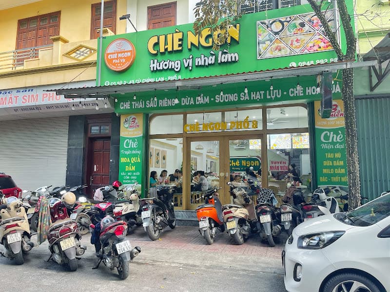 Tiệm Chè Ngon Phố 8 - 43 Cù Chính Lan