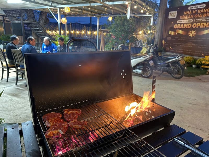 Ảnh bìa Nhà H’răng - Tiệm ăn gia đình