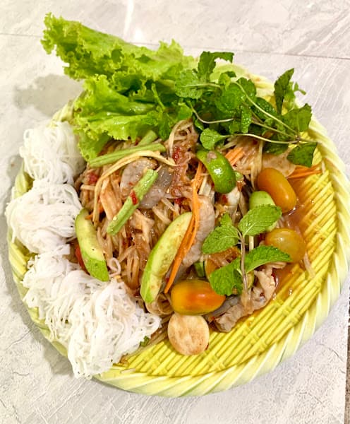 Hình ảnh Gà đốt rey nhỏ quán ăn gia đình - 2