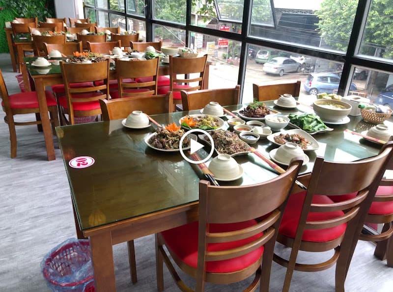 Hình ảnh Nhà Hàng Nhật Thịnh (Cơm -lẩu-Gà đồi-Cá sông) cơm đoàn xe du lịch - 2