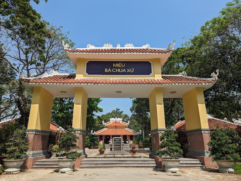 Di tích quốc gia đặc biệt Gò Tháp