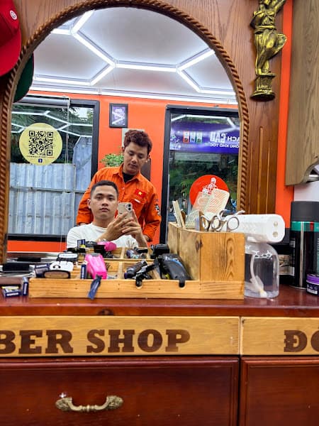 Hình ảnh Đông Tây Barbershop 42D Đường D7 - F.Tân Thuận - Quận 7 - TP. HCM - 2