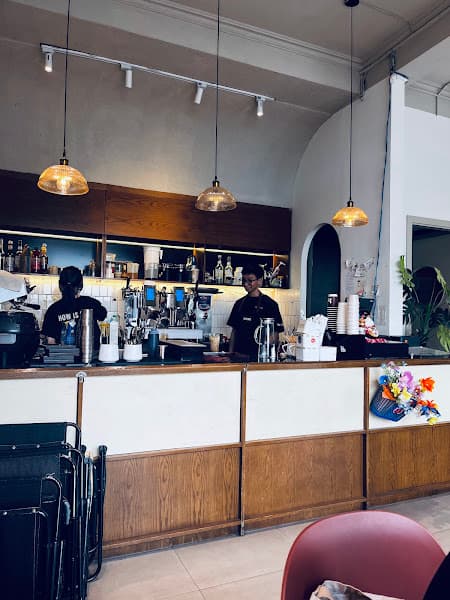 Hình ảnh HOW café - 2