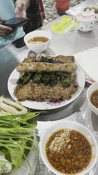 Hình ảnh Quyên Ram Thịt Nướng - 3