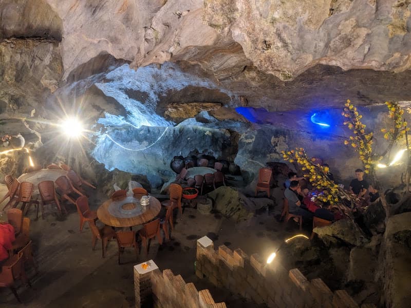 Hình ảnh Nhà Hàng hang động Núi Đỏ 2 - 2