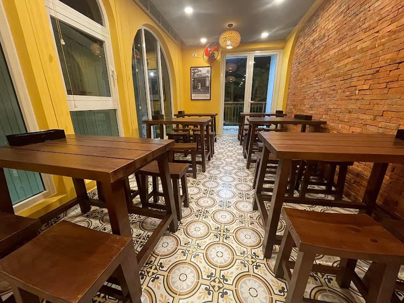 Bánh Xèo Tôm Nhảy Ông Hùng