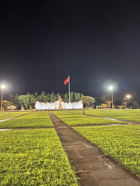 Hình ảnh Quảng trường Đại Đoàn Kết - 3