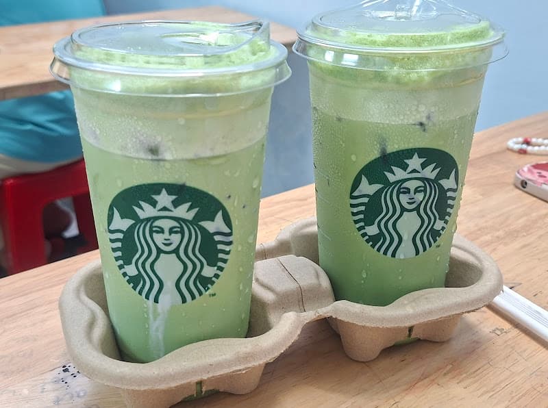 Hình ảnh Starbucks Emporium - 4