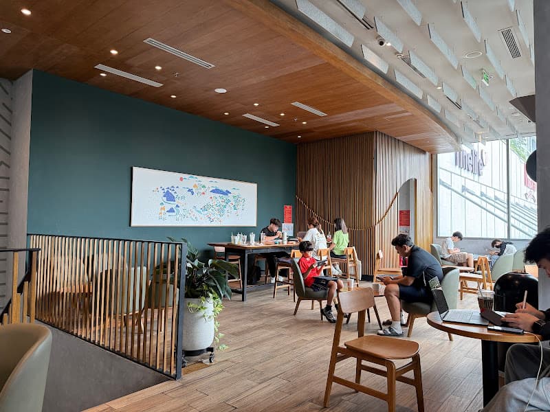 Hình ảnh Starbucks Urban Hill - 2