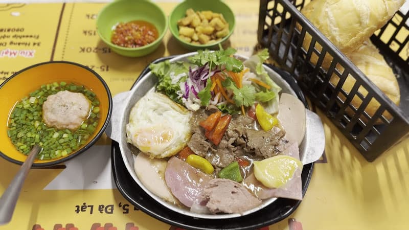 Hình ảnh Bánh Mì Xíu Mại Phúc Hân - Hoàng Diệu - 3