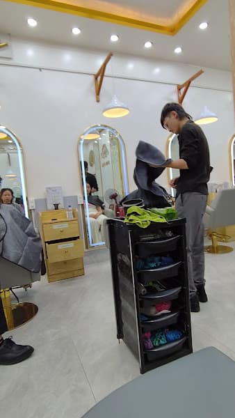 Hình ảnh Viện Tóc Quốc Tế SHINESTAR - 4