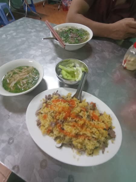 Hình ảnh Phở bò _cơm rang TÚ TÀI - 4