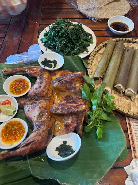 Hình ảnh Cơm lam gà nướng Jrai - 2