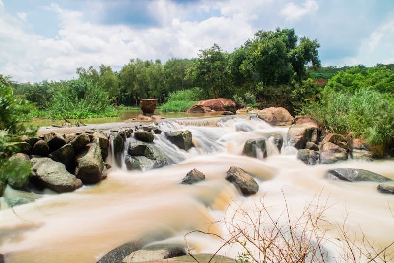Bàu Nước Sôi (KDL Thác Mai)