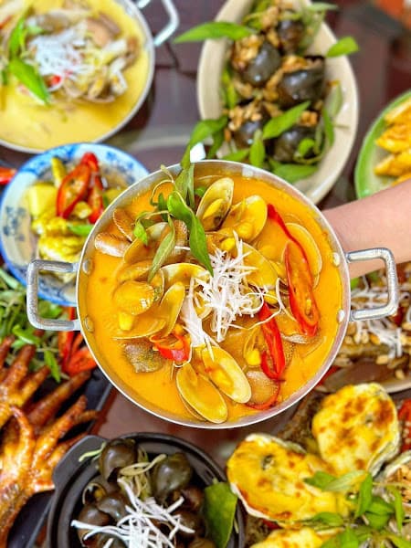 ỐC BỤI QUÁN