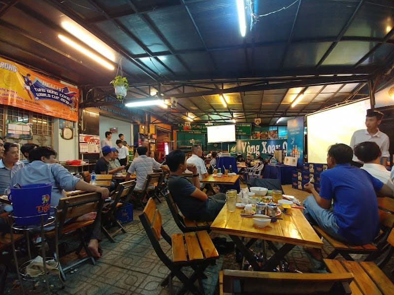 Hình ảnh Hầm Rượu Vòng Xoay - 2