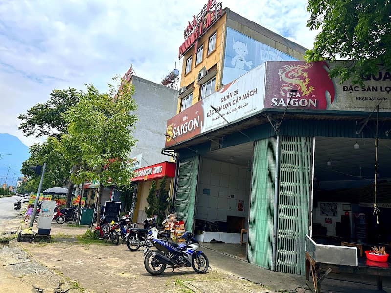 Quán 25-Chuyên lợn cắp nách