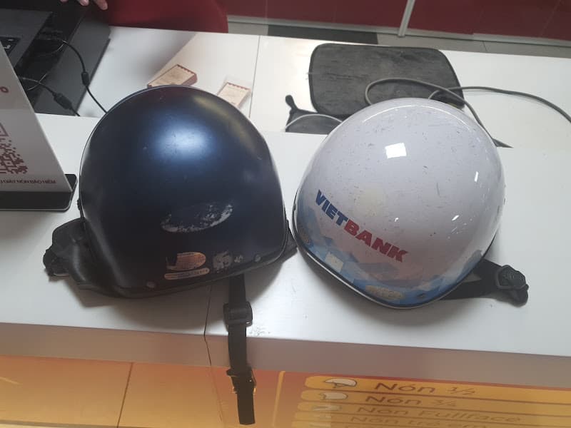 Hình ảnh Lunawash - Gigamall - Dịch vụ giặt nón bảo hiểm - 3