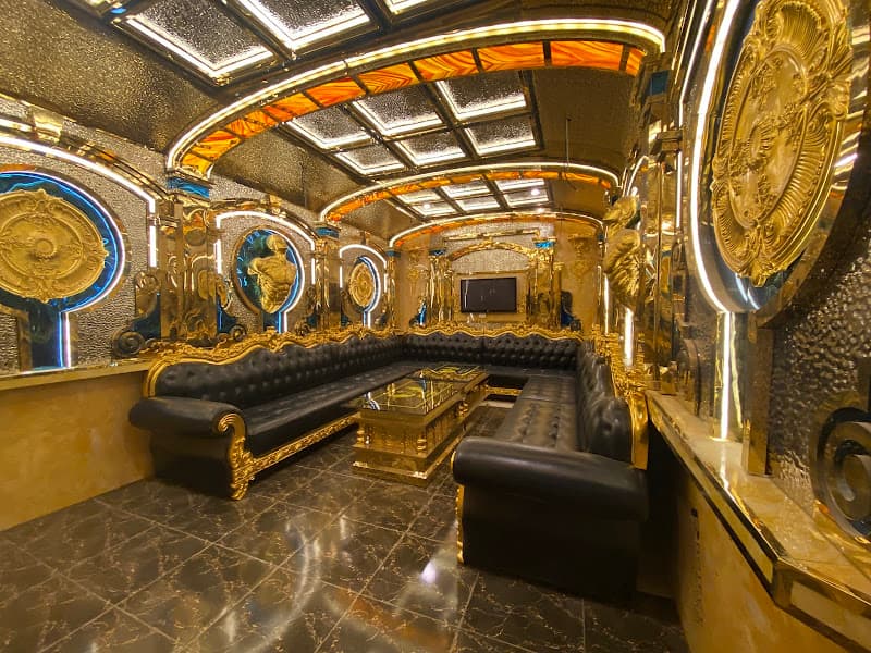 Ảnh bìa Karaoke Hoàng Gia (cầu Đen)