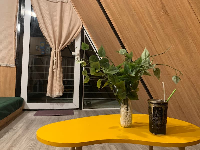 RUỘNG Coffee & Homestay