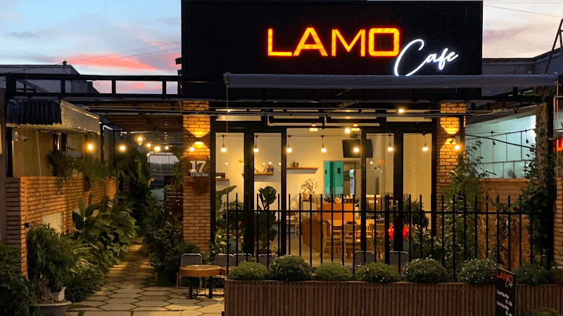 Lamo Cafe