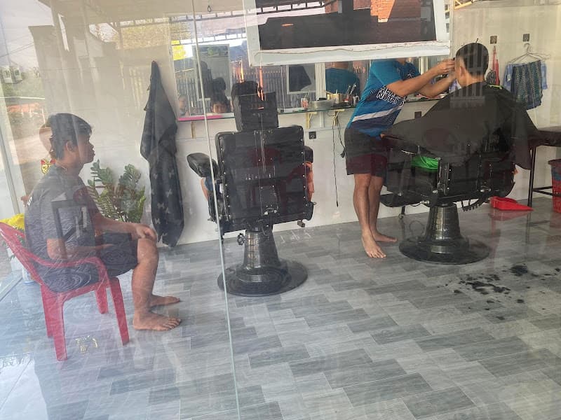 Ảnh bìa Hớt Tóc Ninh