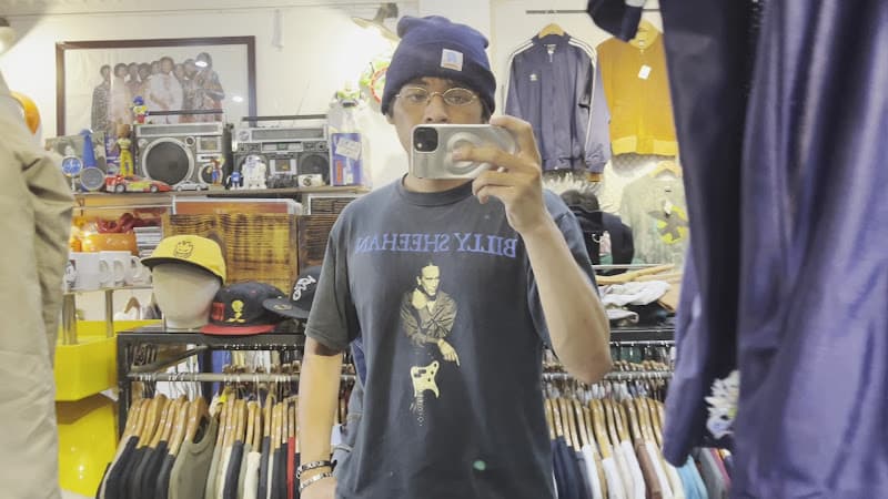 Hình ảnh CrowDow Vintage Shop ( Clothes & Vinyl ) - 4