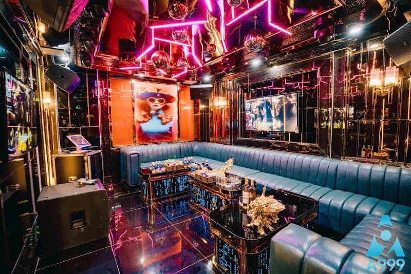 Karaoke Dubai _ Quan Hoa