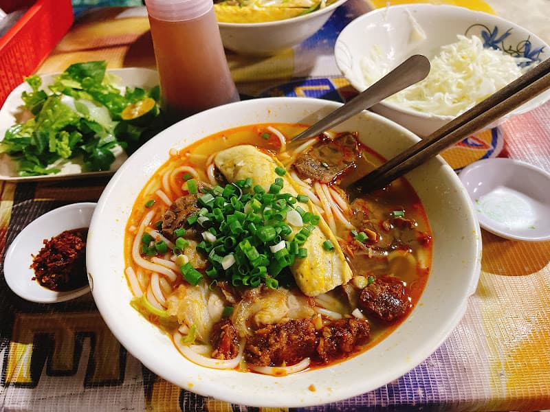 Bún Bò Huế cô Ly cô Lô