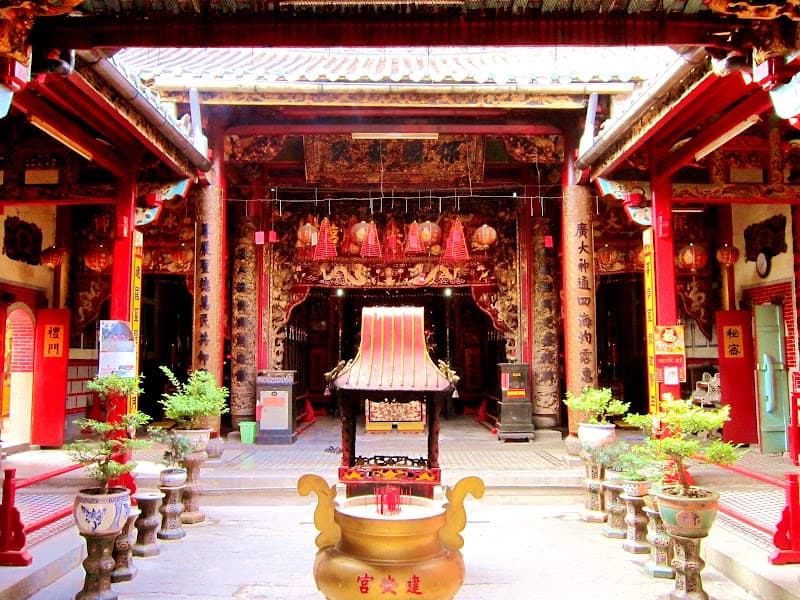 Hình ảnh Kiến An Cung (Chùa Ông Quách) - 5