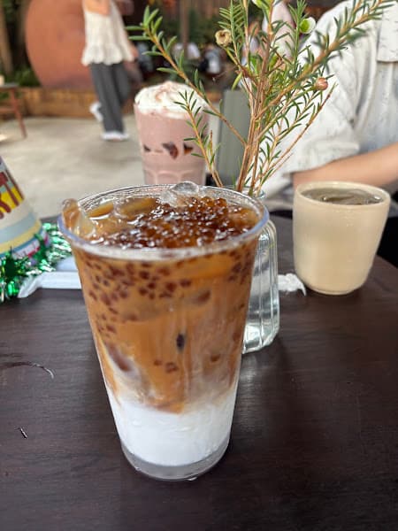 Hình ảnh Bên Hiên Nhà Coffee - Bình Châu - 3