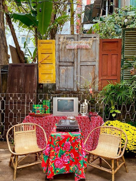 Tiệm cà phê hai mươi mốt