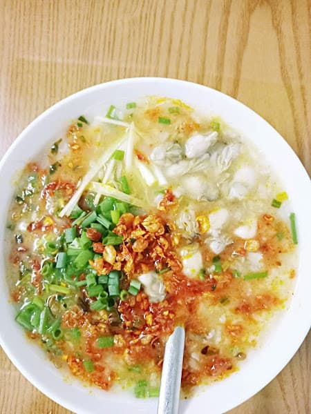 Hình ảnh Quán Cháo Lươn - Lươn niêu- Nem Lụi - Bún Thịt Nướng Hồng Quang + Bánh Bột Lọc 25 Hoàng Diệu ở Quảng Bình - 8