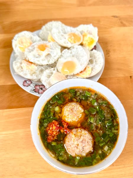 Bánh Căn - Bánh Mì xíu mại Cô Thu