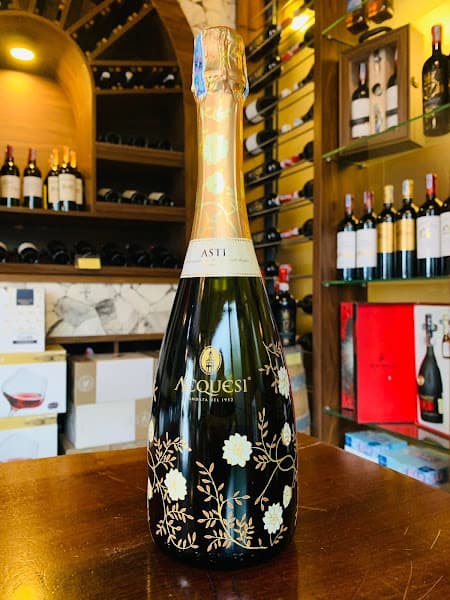 Hình ảnh Showroom và Nhà Hàng Rượu vang Vine Wine Store Hà Tĩnh - 6