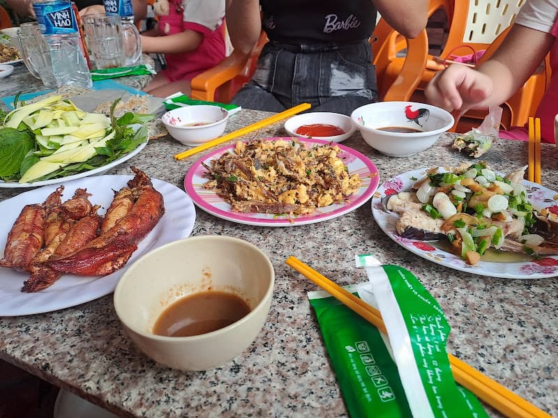 Hình ảnh Quán Cây Mận - 4