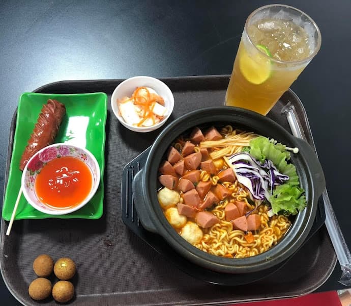 Hình ảnh ANh thư coffee trà sữa đồ ăn vặt mỳ cay - 2