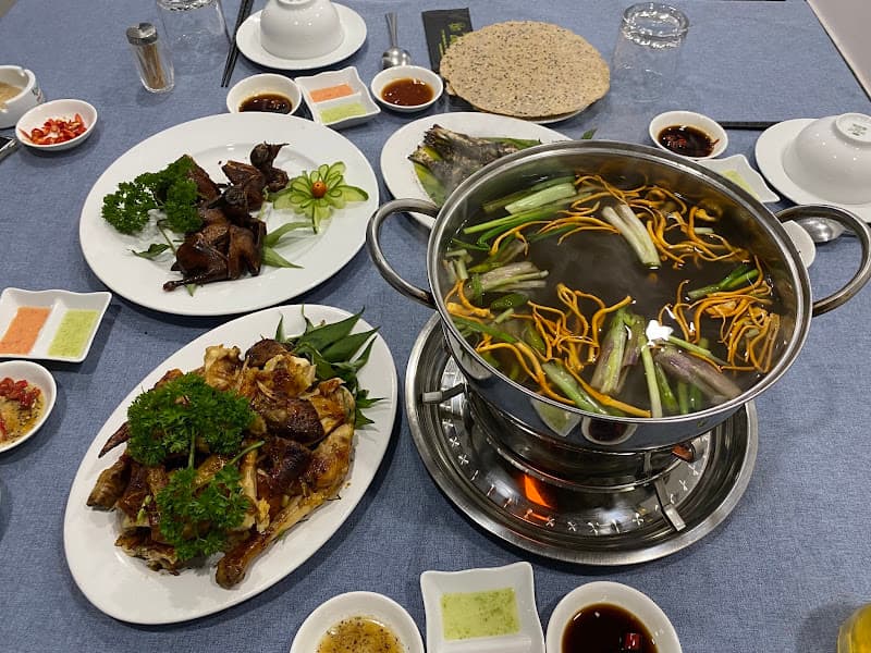 Hình ảnh Nhà Hàng Hải Sản Ông HÍ - 3