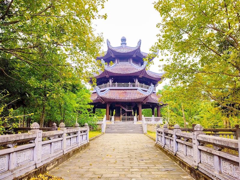 Ảnh bìa Lầu Chuông