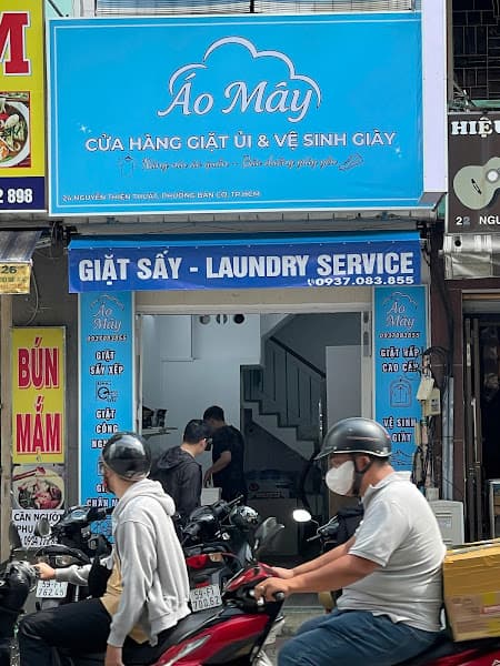Hình ảnh Áo Mây (Nguyễn Thiện Thuật) Giặt Sấy, Giặt Hấp, Vệ Sinh Giày - 2