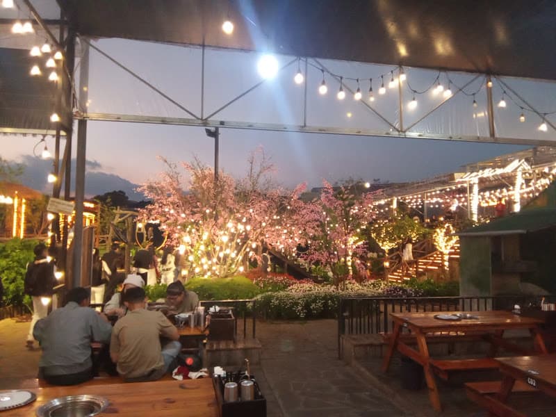 Hình ảnh Tiệm Nướng & Chill Xóm Lèo - 2