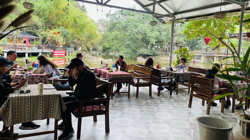 Hình ảnh Riverside Restaurant / Coffee - Cuisine in a Peaceful alley riverside - 4