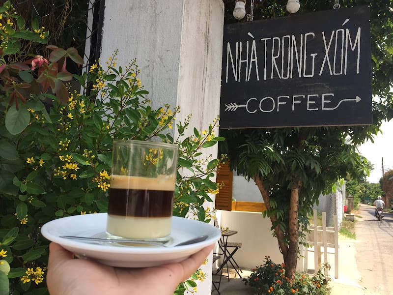 Hình ảnh Nhà Trong Xóm coffee - 3