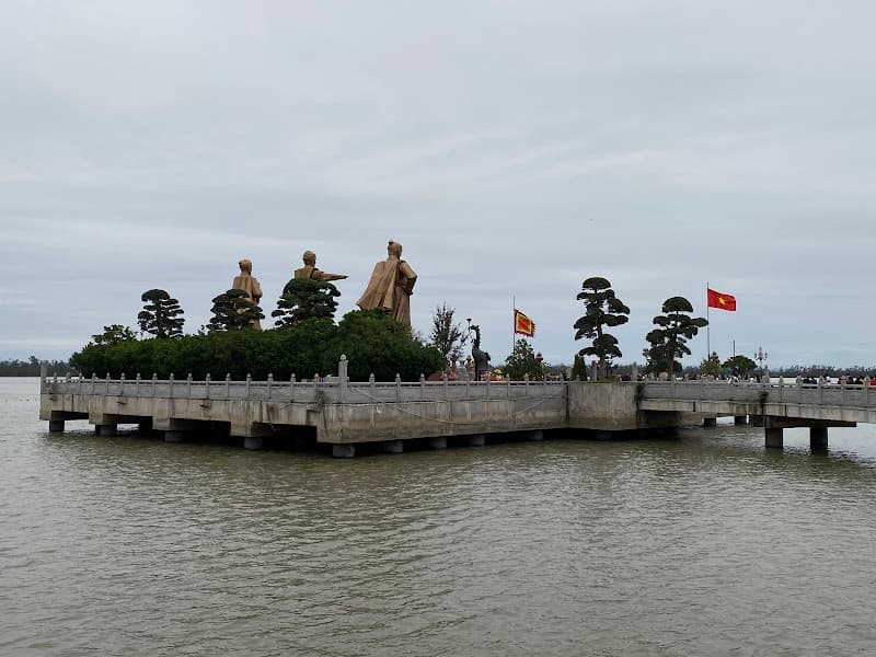 Hình ảnh Quảng trường Chiến thắng Bạch Đằng - 3